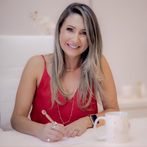 Nutricionista Clarisse Zanette - Ortomolecular, Estética, Especialista em Emagrecimento e Saúde da Mulher 40+