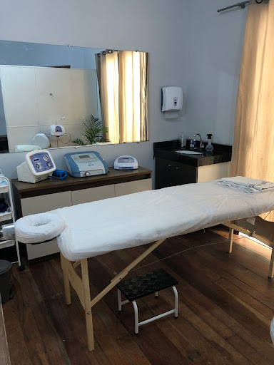 Cintia Santos Nutrição Esportiva e Clinica e Treinamento Fisico