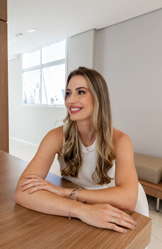 NUTRICIONISTA LETÍCIA CECCONELLO