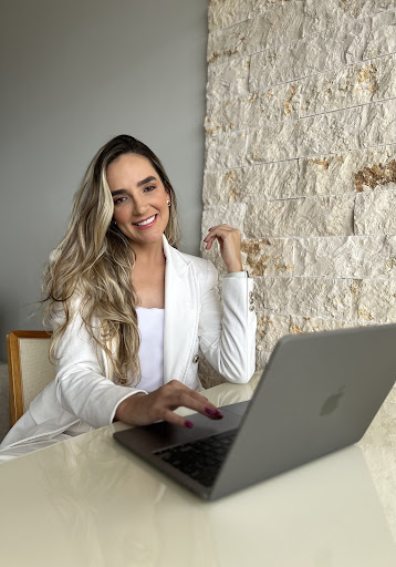 Síntia Ribeiro