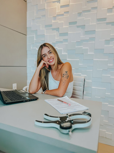 Nutricionista Comportamental Hellen Ricanelo