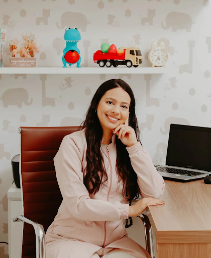 Poliana Hirata Nutricionista Materno Infantil
