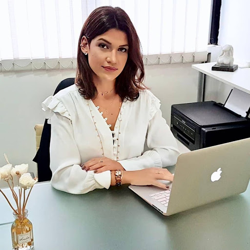 Dra Juliana Sobral Reis