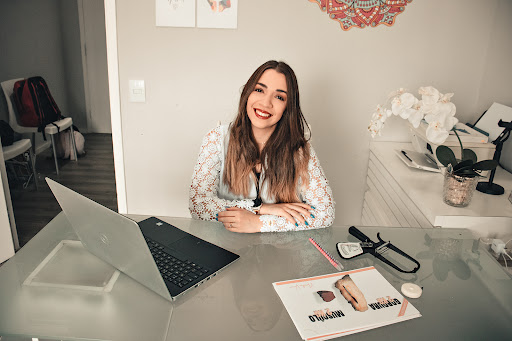 Nutricionista Natália Vieira - Especialista em Emagrecimento e Nutrição Esportiva