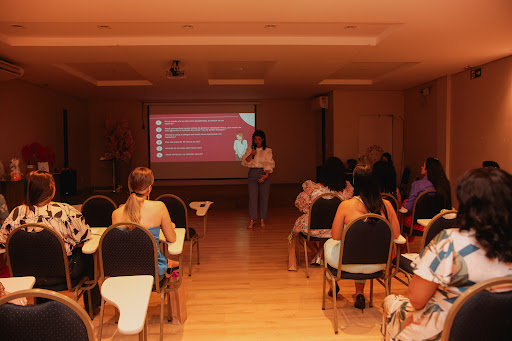 Tauana Barros- Nutricionista em Ji- Paraná: Emagrecimento e Saúde da mulher